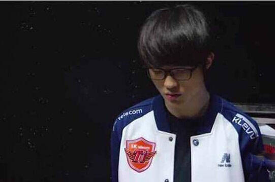 南京Hero久竞遗憾掉入2021KPL秋季赛常规赛第二轮A组